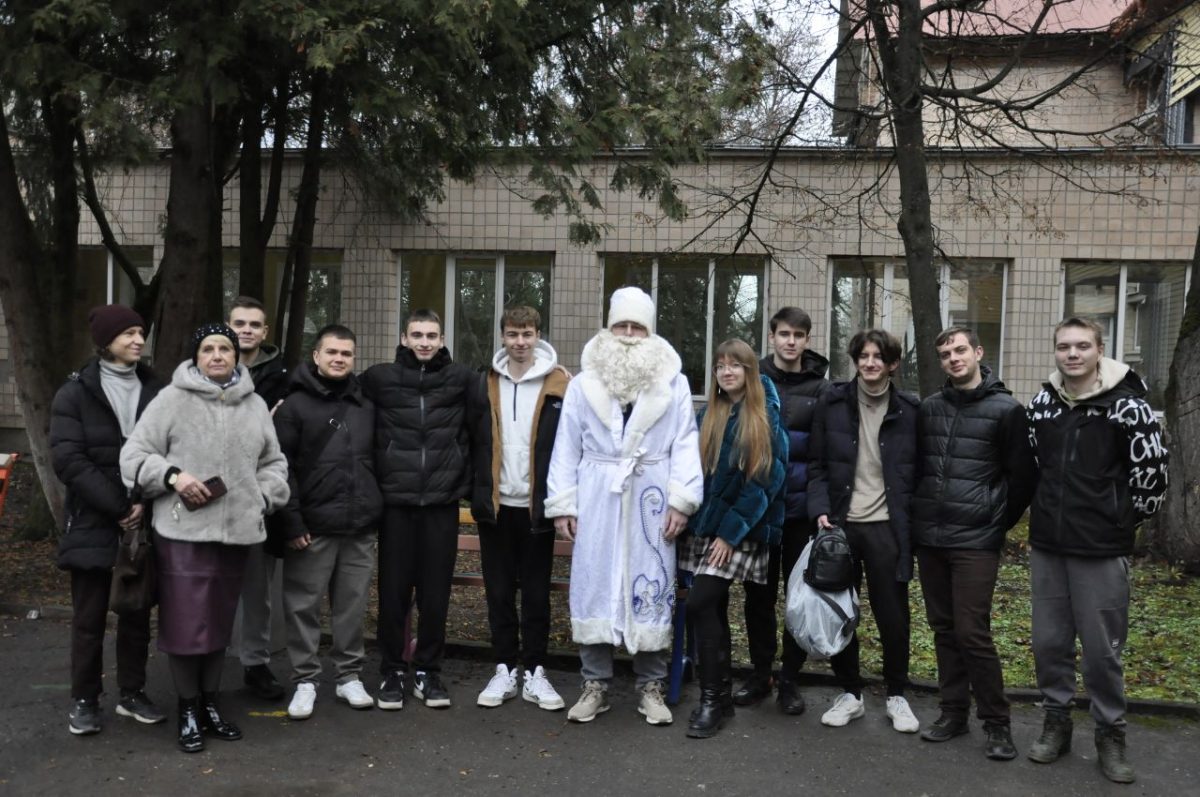 Святий Миколай крокує до дітей!